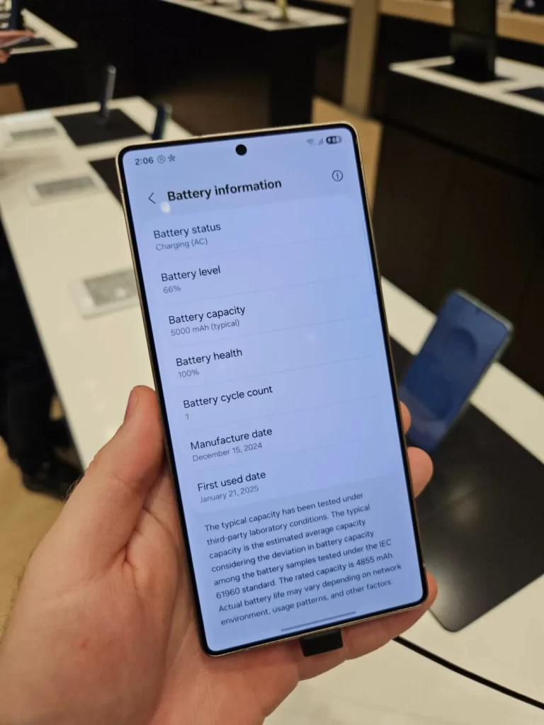 Galaxy S25新的电池健康数据肯定会让你对电池寿命感到焦虑